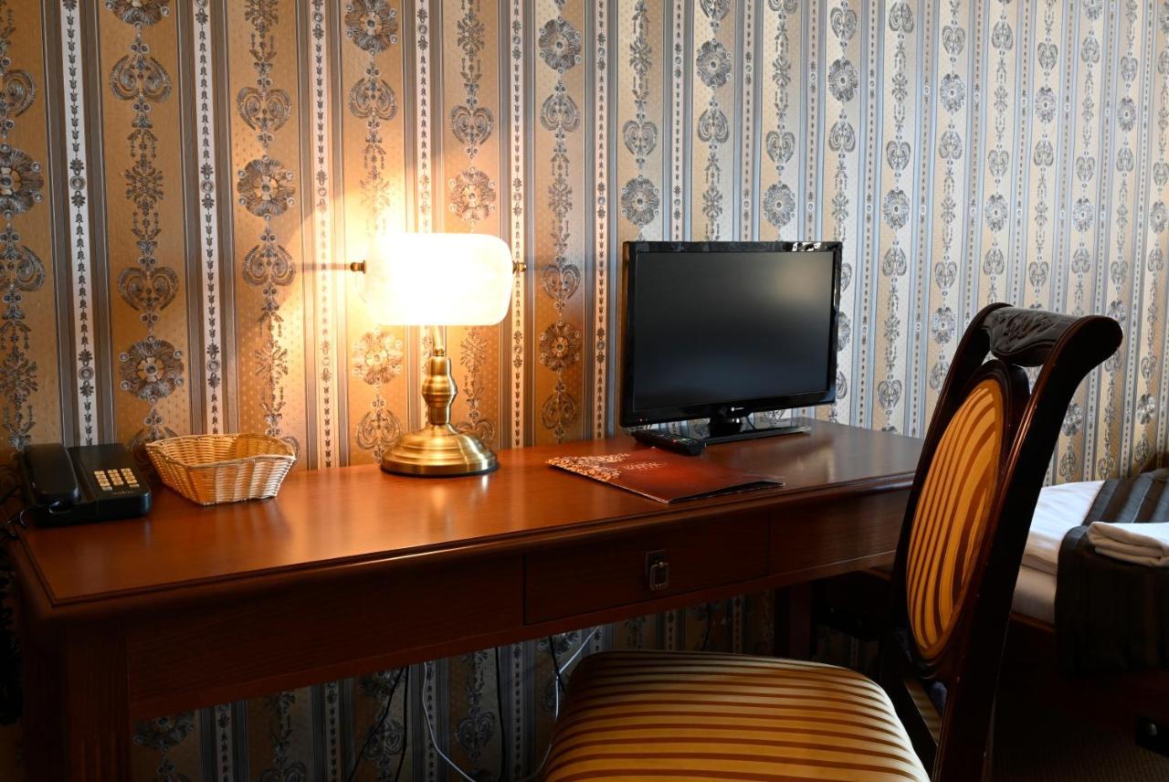 Hotel Boucek 克罗梅日什 外观 照片